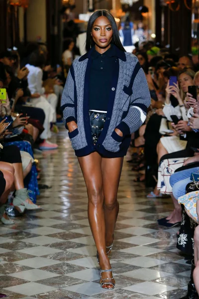 Look 9
